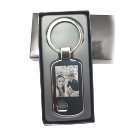 Breloc personalizat dreptunghi cu casa decupata gravat cu poza si textul tau