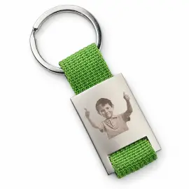 Breloc metalic . verde....